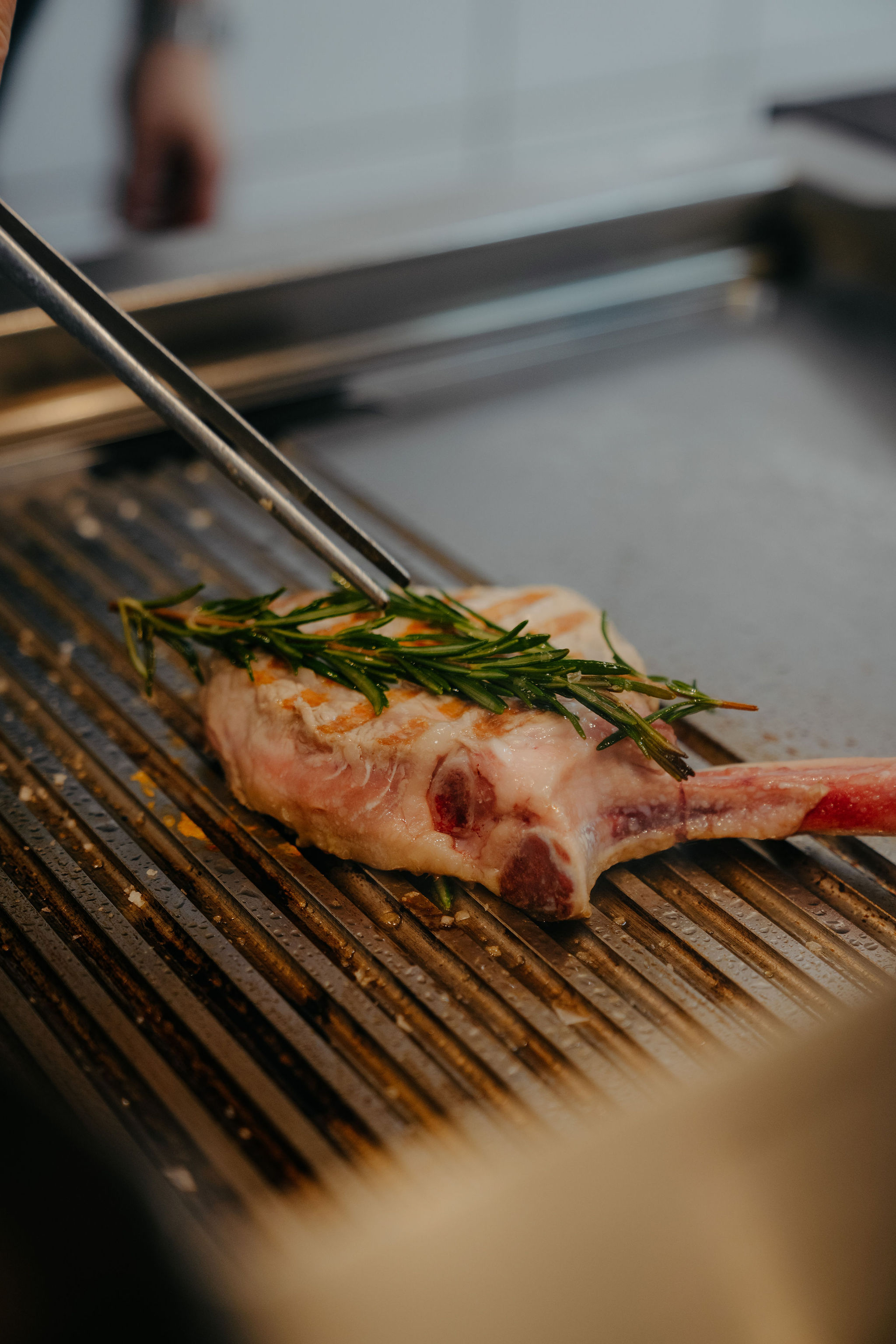 Meyer Fressgass Restaurant hires 11