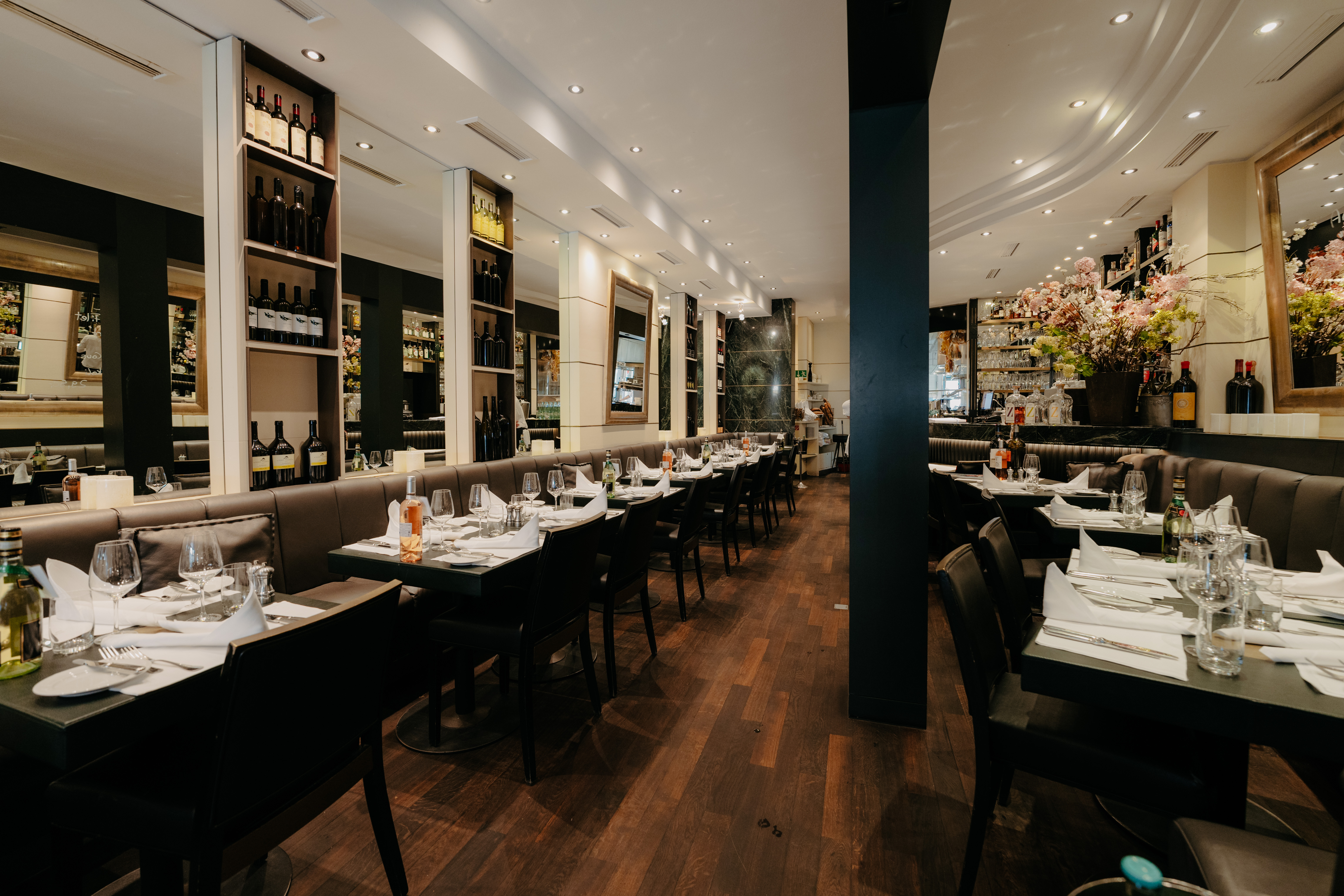 Meyer Fressgass Restaurant hires 4
