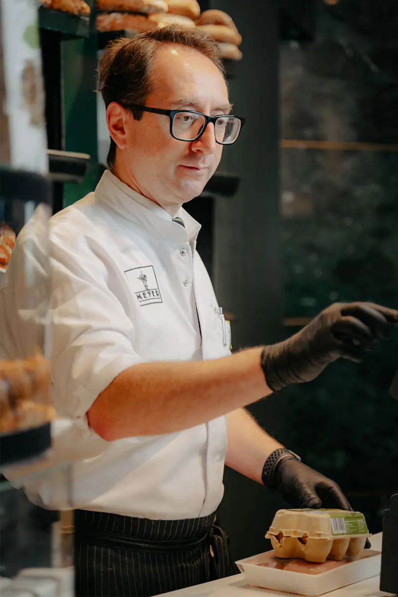 portrait klaus baeuerle frankfurt