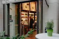 Meyers Deli Westend hires 09760